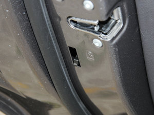 2015GLA 220 4MATIC r g