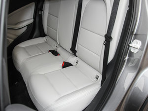 2015GLA 220 4MATIC r g