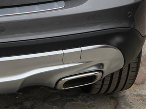 2015GLA 220 4MATIC r ^