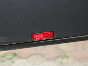 2015GLA 220 4MATIC r g