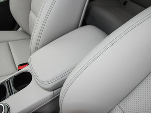 2015GLA 220 4MATIC r 