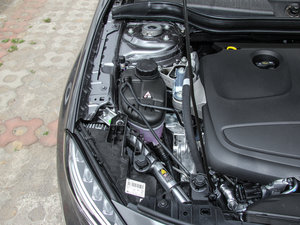 2015GLA 220 4MATIC r 