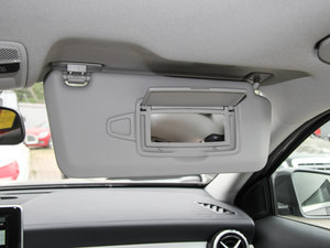 2015GLA 220 4MATIC r g