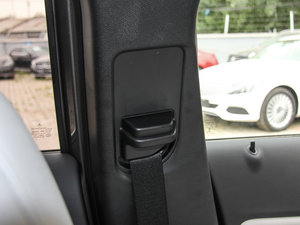 2015GLA 220 4MATIC r g