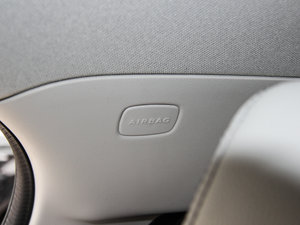 2015GLA 220 4MATIC r g