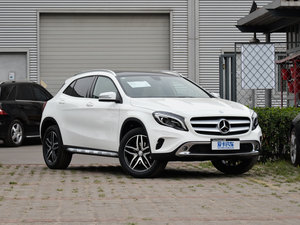2015GLA 200 r w^