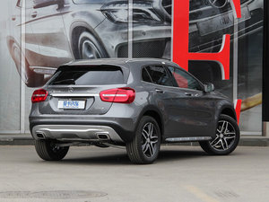 2015GLA 220 4MATIC r w^