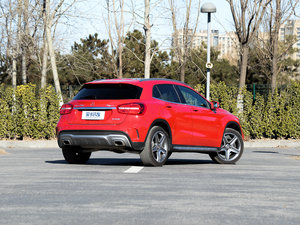 2015GLA 260 4MATIC \ w^