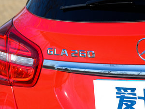 2015GLA 260 4MATIC \ ^