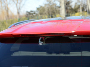 2015GLA 260 4MATIC \ ^