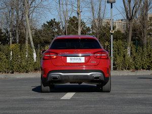 2015GLA 260 4MATIC \ ^