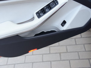 2015GLA 260 4MATIC \ ǰTg