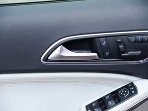 2015GLA 260 4MATIC \ g