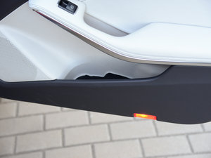 2015GLA 260 4MATIC \ g