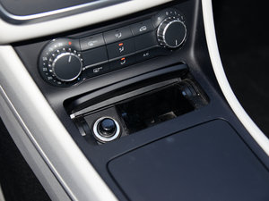 2015GLA 260 4MATIC \ п؅^