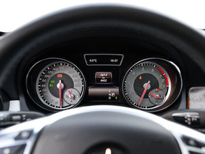 2015款GLA 260 4MATIC 运动型 仪表