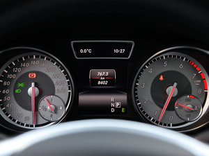 2015GLA 260 4MATIC \ п؅^