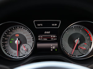 2015GLA 260 4MATIC \ п؅^