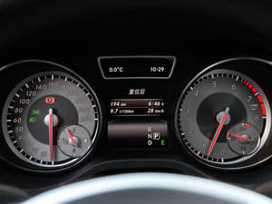 2015GLA 260 4MATIC \ п؅^