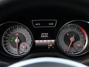 2015GLA 260 4MATIC \ п؅^