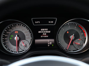 2015GLA 260 4MATIC \ п؅^