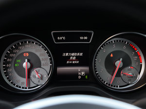 2015GLA 260 4MATIC \ п؅^