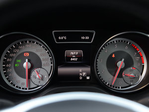 2015GLA 260 4MATIC \ п؅^(q)