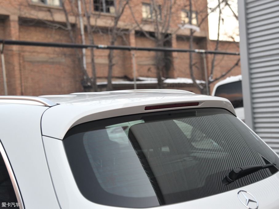 2016��YGLC GLC 260 4MATIC���A��