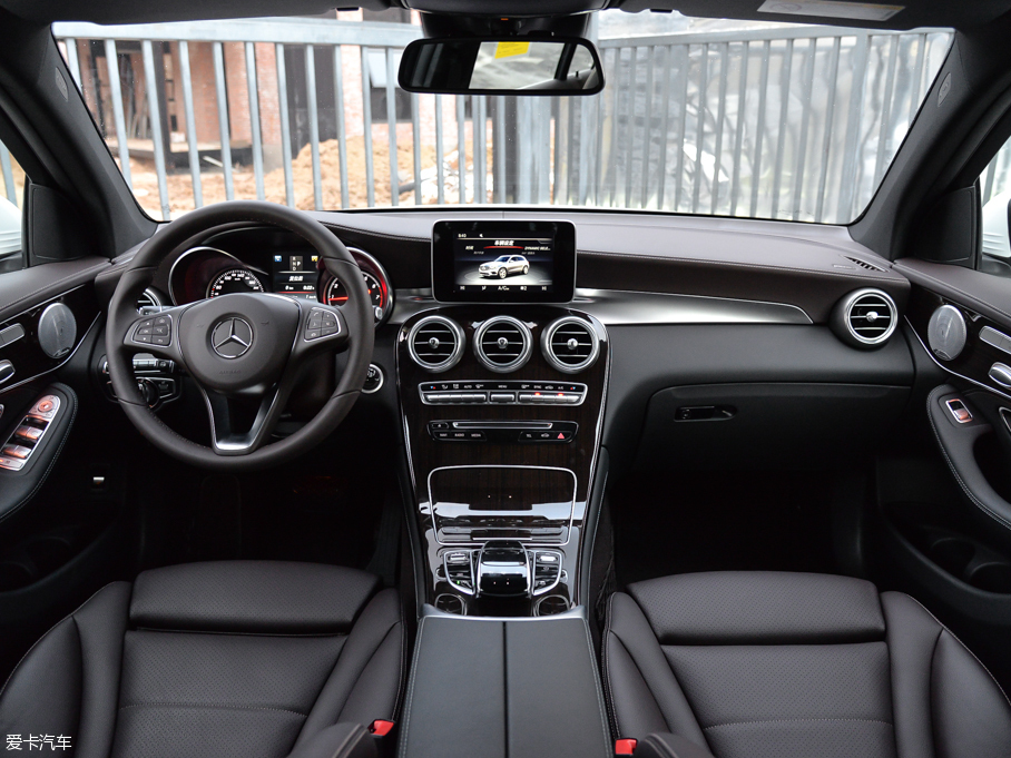 2016��YGLC GLC 260 4MATIC���A��