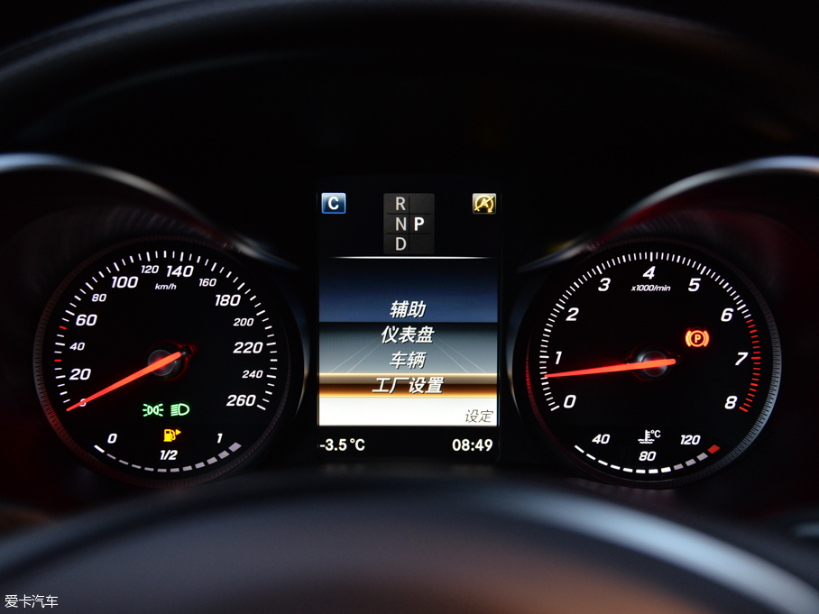 2016��YGLC GLC 260 4MATIC���A��