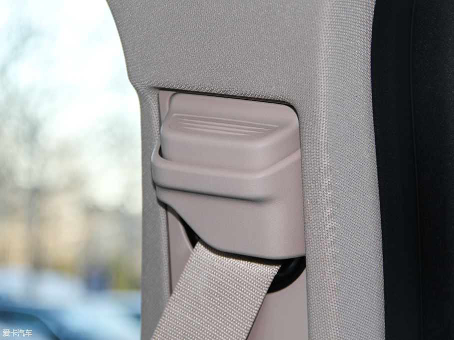 2016��YGLC GLC 260 4MATIC���A��