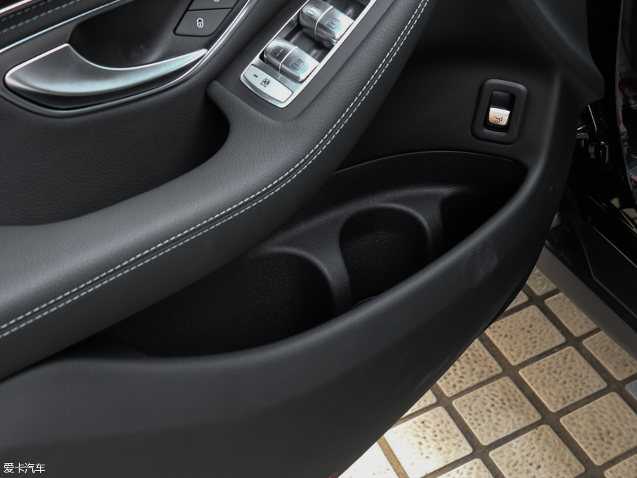 2016YGLC GLC 260 4MATICӸ