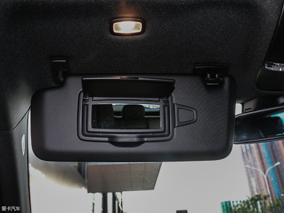 2016YGLC GLC 260 4MATICӸ