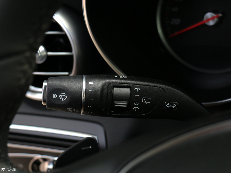 2016YGLC GLC 260 4MATICӸ