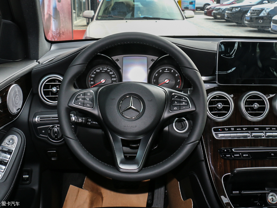 2016YGLC GLC 260 4MATICӸ