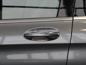 2016GLC 260 4MATICA {T