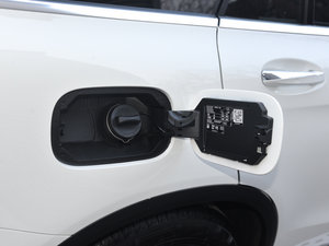 2016GLC 260 4MATICA ^