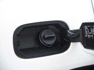 2016GLC 260 4MATICA ^