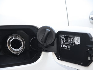 2016GLC 260 4MATICA ^