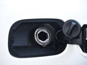 2016GLC 260 4MATICA ^