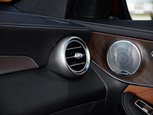 2016GLC 300 4MATICA п؅^