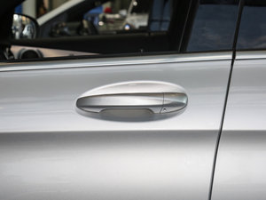 2016GLC 200 4MATIC {T