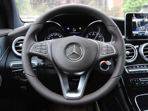 2016款GLC 200 4MATIC 方向盘