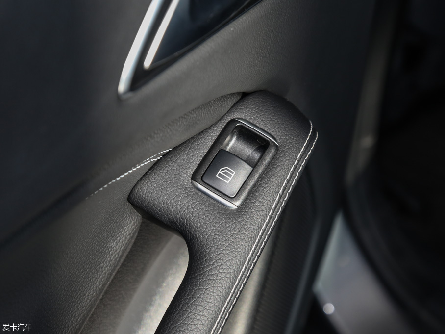 2016YGLA GLA 200 Ӹ