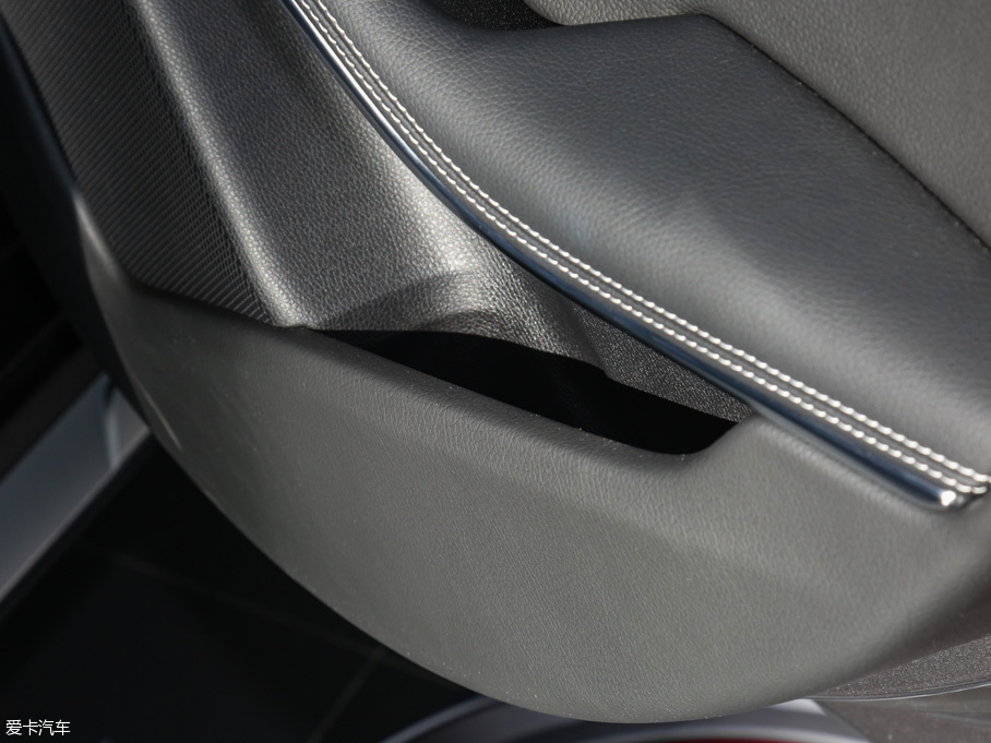 2016YGLA GLA 200 Ӹ