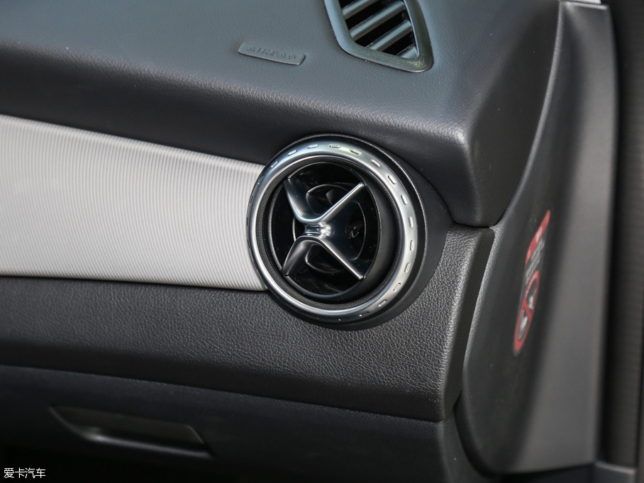 2016YGLA GLA 200 Ӹ