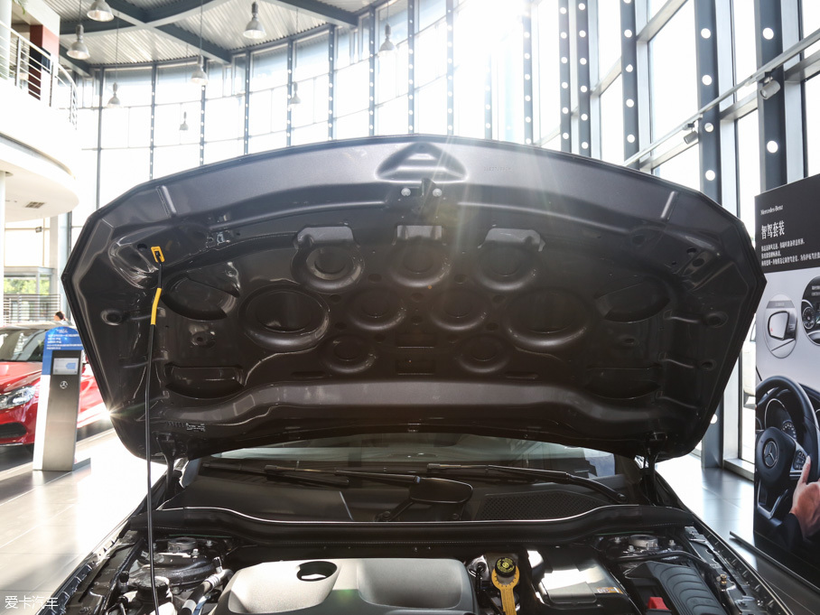 2016YGLA GLA 200 Ӹ