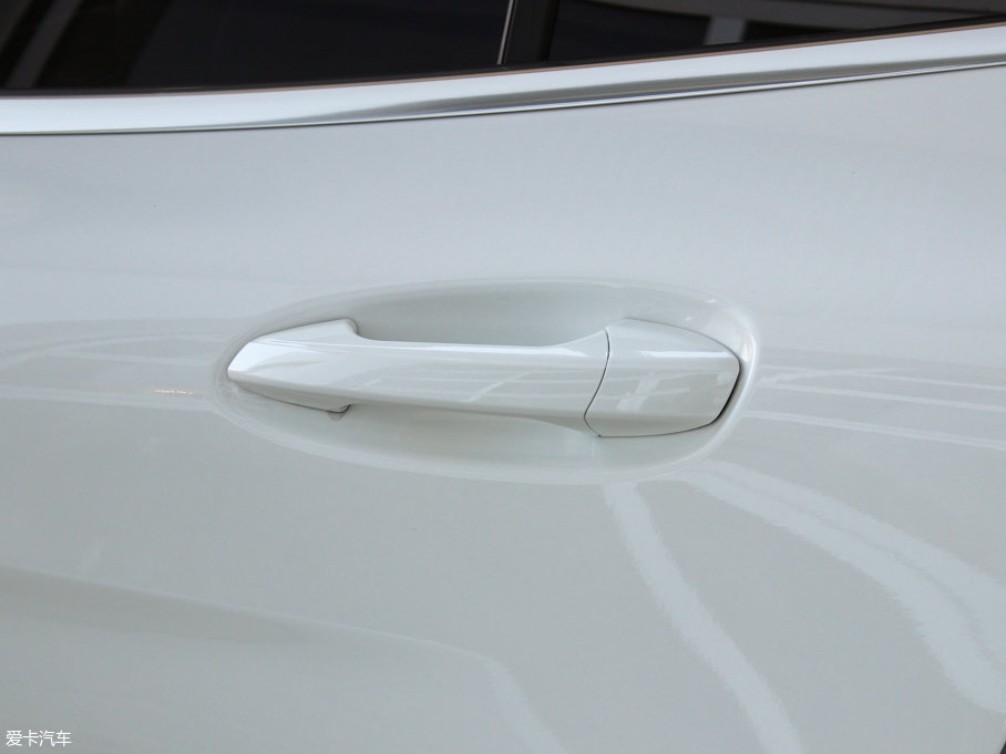 2016YGLA GLA 200 r