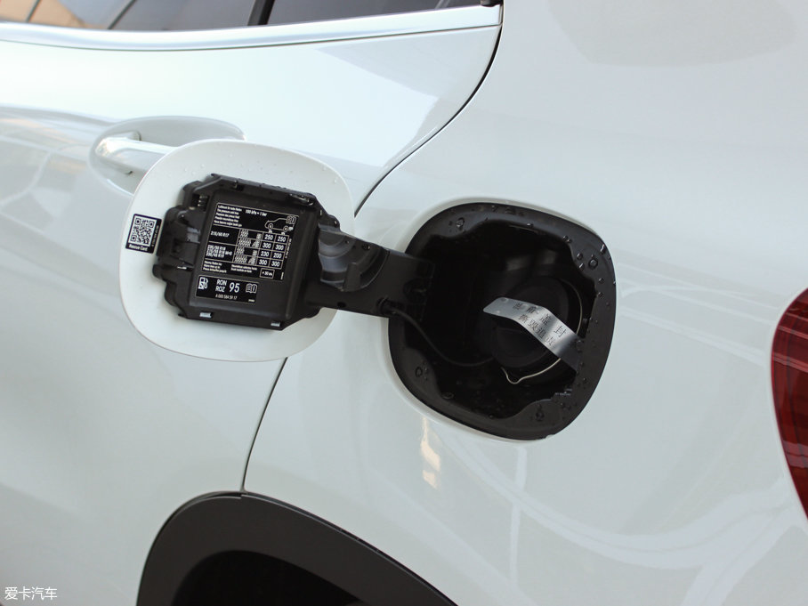 2016YGLA GLA 200 r