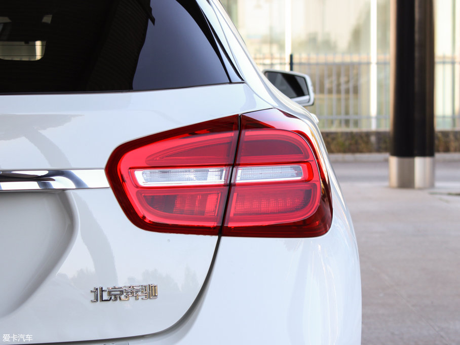 2016YGLA GLA 200 r